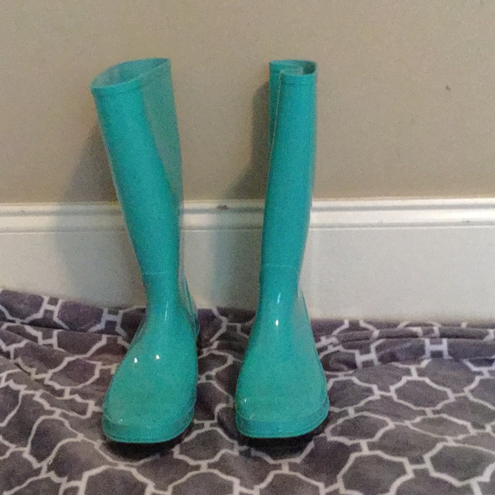 Rain boots